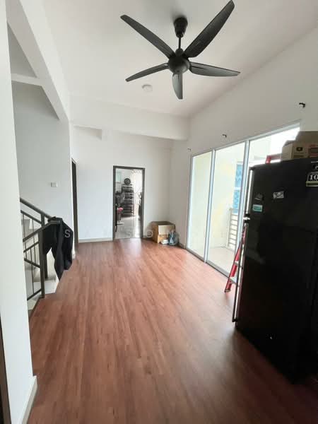 Semi-Detached House for Sale in Rawang (Selangor) - Samson Lee - Living Room - PropertyGuru.com.my