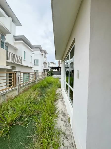 Semi-Detached House for Sale in Rawang (Selangor) - Samson Lee - Exterior - PropertyGuru.com.my