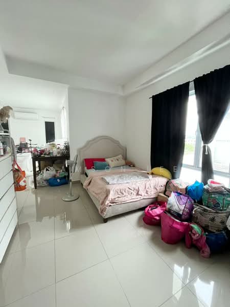 Semi-Detached House for Sale in Rawang (Selangor) - Samson Lee - Bedroom - PropertyGuru.com.my
