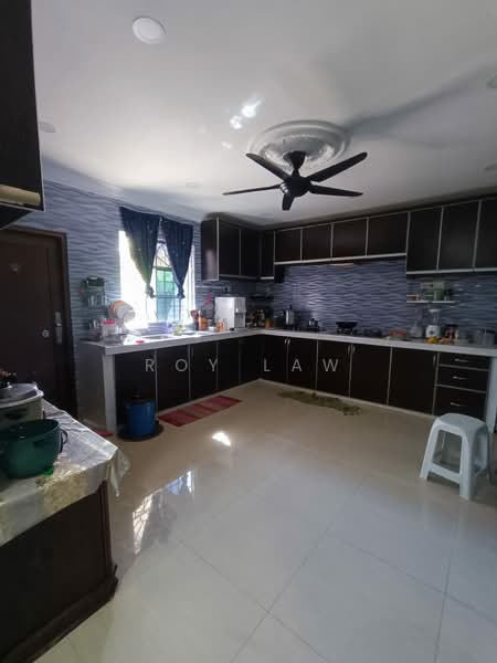 Taman Senangin untuk Untuk Dijual - RM 495,000, Mac 2026 - Kitchen - PropertyGuru.com.my