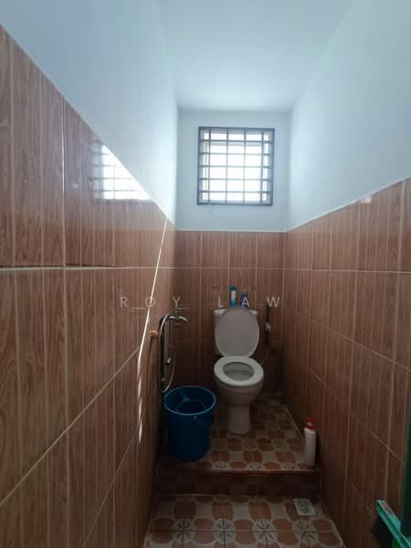 2-storey Terraced House for Sale in Taman Seremban Jaya (Rantau) - Roy Law - Bathroom - PropertyGuru.com.my