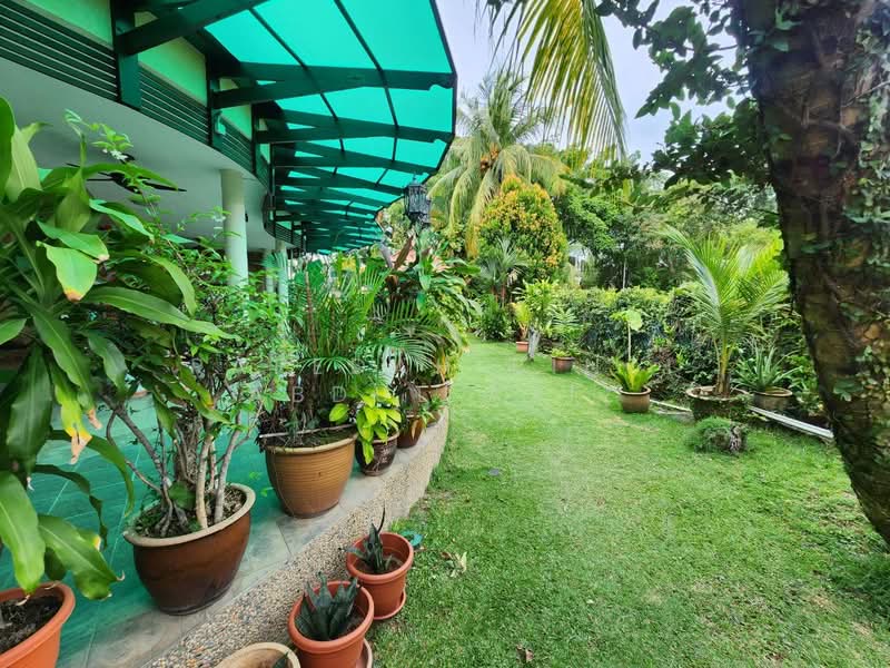 Bungalow for Sale in Seksyen 13 (Shah Alam) - Rafedah Binti Abdul Aziz - Garden - PropertyGuru.com.my