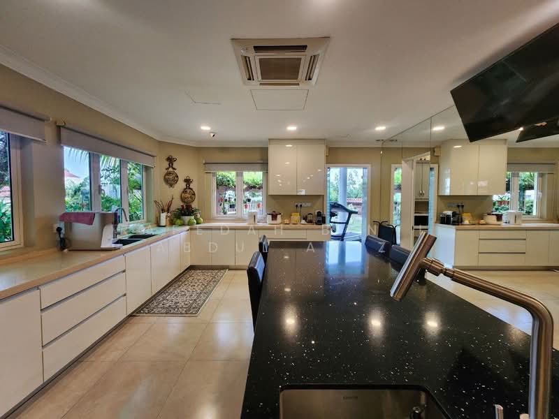 Bungalow for Sale in Seksyen 13 (Shah Alam) - Rafedah Binti Abdul Aziz - Kitchen - PropertyGuru.com.my