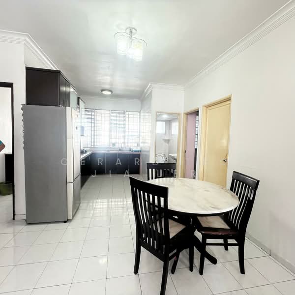 Condominium for Rent at N-Park Condominium - Gerard Teo Jia Ler - Kitchen - PropertyGuru.com.my