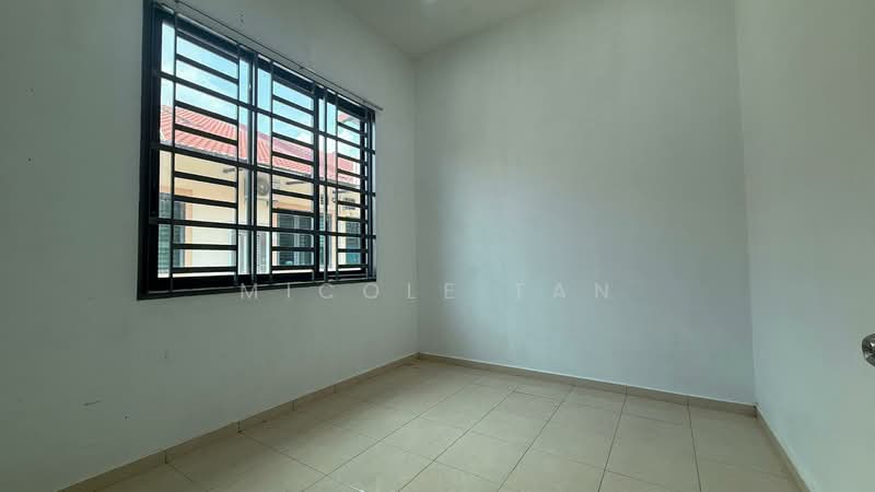 1-storey Terraced House for Rent in Taman Putera Indah (Muar) - Micole Tan - Interior - PropertyGuru.com.my