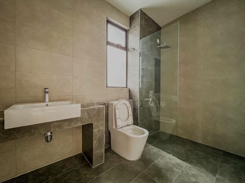 Cluster House for Sale in Alam Impian (Shah Alam) - Alex Tong - Bathroom - PropertyGuru.com.my