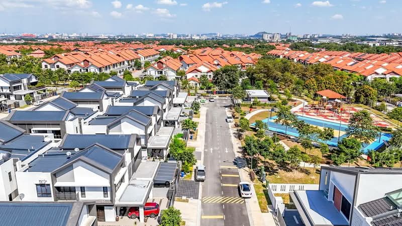 Cluster House for Sale in Alam Impian (Shah Alam) - Alex Tong - Exterior - PropertyGuru.com.my