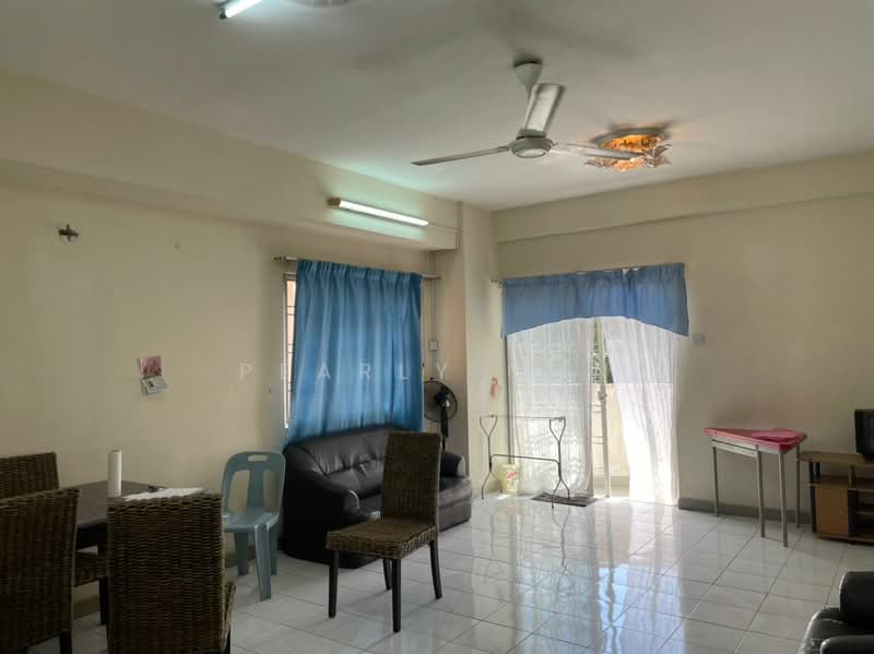 Ridzuan Condominium untuk Untuk Dijual - RM 260,000, Feb 2026 - Living Room - PropertyGuru.com.my