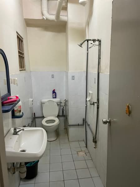 Ridzuan Condominium untuk Untuk Dijual - RM 260,000, Feb 2026 - Bathroom - PropertyGuru.com.my