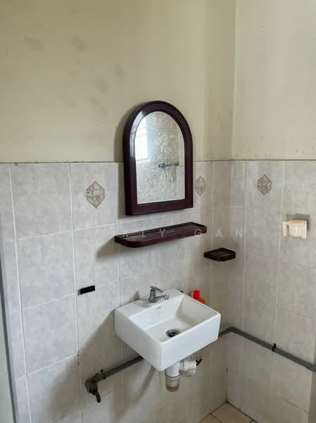 Ridzuan Condominium untuk Untuk Dijual - RM 260,000, Feb 2026 - Bathroom - PropertyGuru.com.my