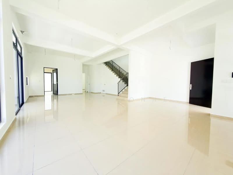 Cluster House for Sale in Horizon Hills (Iskandar Puteri (Nusajaya)) - Bu Ee Vonne - Living Room - PropertyGuru.com.my