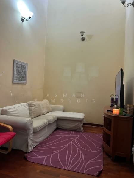 2-storey Terraced House for Sale in Shah Alam (Selangor) - Asman Samsudin - Living Room - PropertyGuru.com.my
