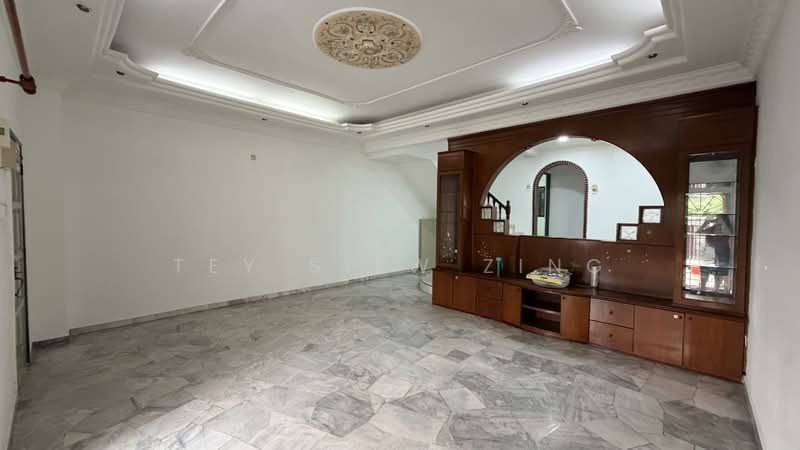 Rumah Teres 2 Tingkat untuk Dijual di Seri Kembangan (Selangor) - Tey Siew Zing - Living Room - PropertyGuru.com.my