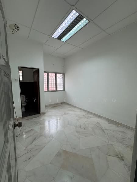 Rumah Teres 2 Tingkat untuk Dijual di Serdang (Seri Kembangan) - Tey Siew Zing - Interior - PropertyGuru.com.my