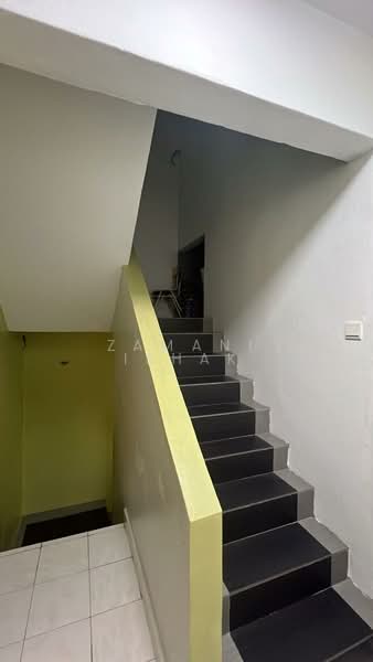 2.5-storey Terraced House for Sale in Balakong (Selangor) - Zamani Ishak - Interior - PropertyGuru.com.my