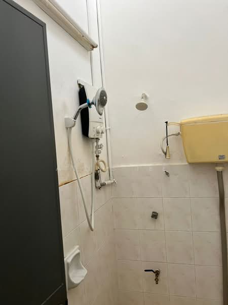 Setia Indah Setia Indah Setias Indahs untuk Untuk Disewa - RM 1,600 /bulan, Mac 2026 - Bathroom - PropertyGuru.com.my