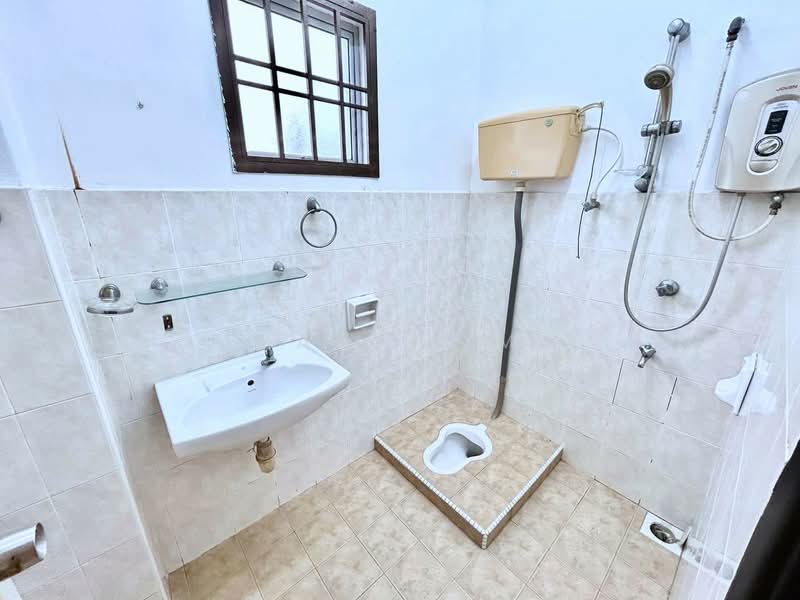 2-storey Terraced House for Sale in Taman Setia Indah (Tebrau) - Karl Lim - Bathroom - PropertyGuru.com.my