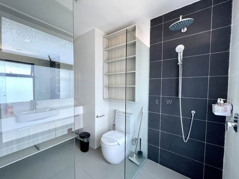 Service Residence for Sale at Suasana Iskandar Malaysia - Bryan Chiew - Bathroom - PropertyGuru.com.my