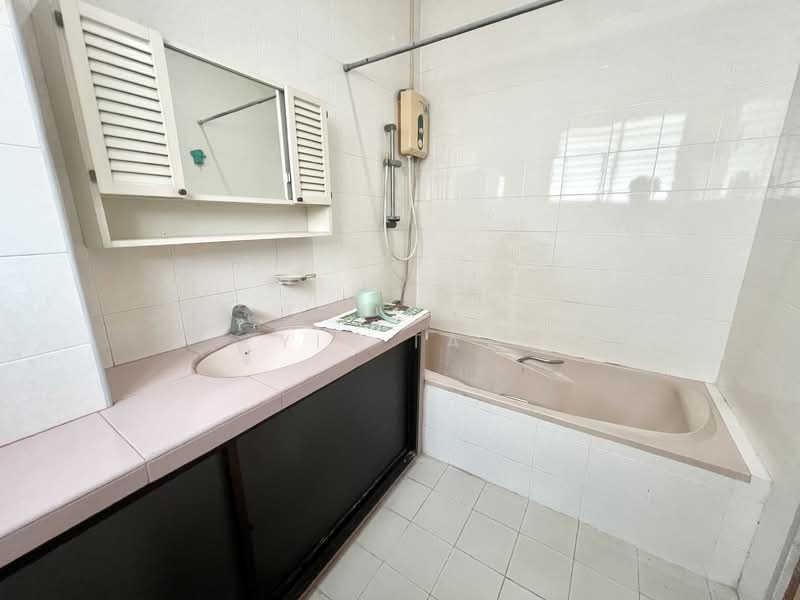 Semi-Detached House for Sale in Taman Pelangi (Johor Bahru) - Yik Tat - PropertyGuru.com.my