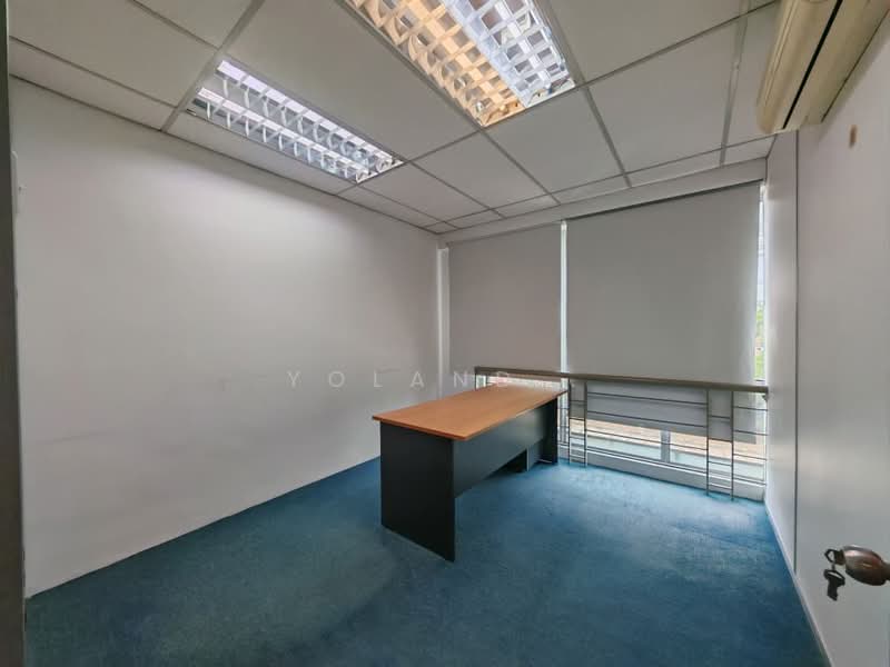 Shop / Office for Rent in Taman Molek (Johor Bahru) - Yoland . - Interior - PropertyGuru.com.my
