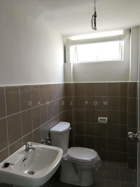 Semi-D Factory for Rent in Ayer Keroh (Melaka) - Daniel Pow - Bathroom - PropertyGuru.com.my