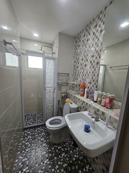 Condominium for Rent at Kelana Mahkota - Allen Tan - Bathroom - PropertyGuru.com.my