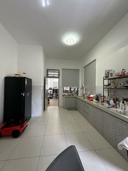 2-storey Terraced House for Sale in Bandar Bukit Tinggi (Klang) - Vivian Koh - Kitchen - PropertyGuru.com.my