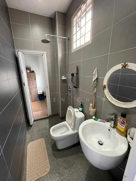 Taman Setia Indah untuk Untuk Dijual - RM 880,000, Mac 2026 - Bathroom - PropertyGuru.com.my