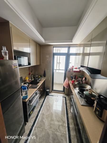 Service Residence for Sale at R&F Princess Cove Phase 1 - Ginnie Lau - Kitchen - PropertyGuru.com.my