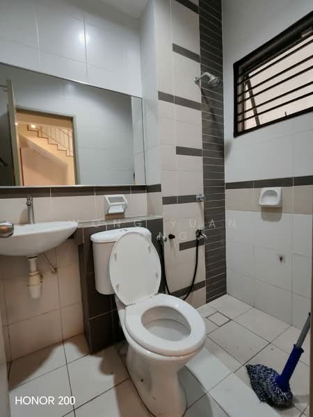 2-storey Terraced House for Rent in Bandar Bukit Raja (Klang) - Wong Yuan Kong - Bathroom - PropertyGuru.com.my