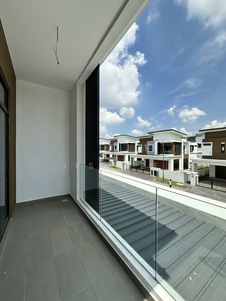 Link Bungalow for Sale in Setia Alam (Selangor) - Jess Tee - Balcony - PropertyGuru.com.my