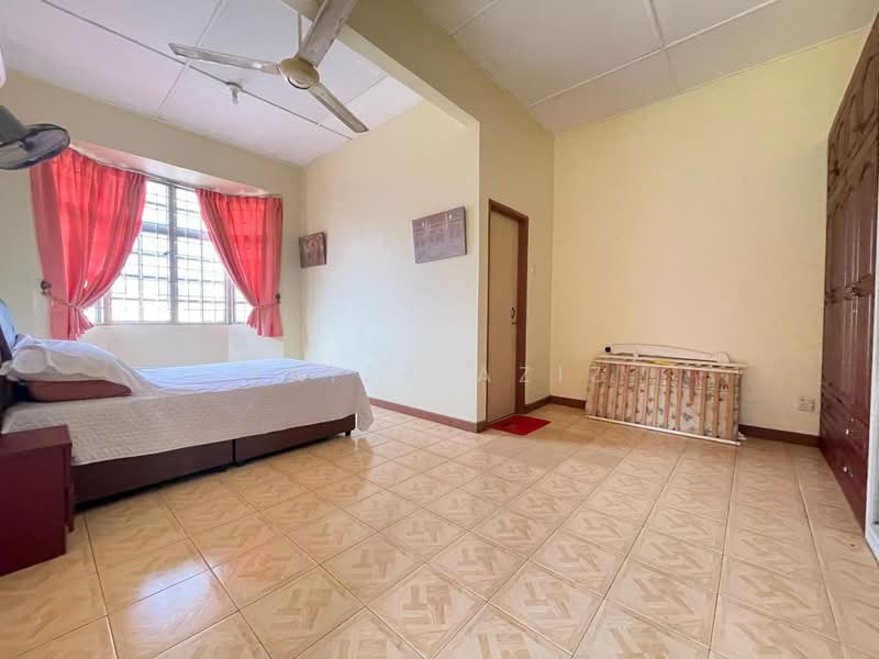 2.5-storey Terraced House for Sale in Taman Bukit Kelisa (Seremban) - Faiza Aziz - Bedroom - PropertyGuru.com.my