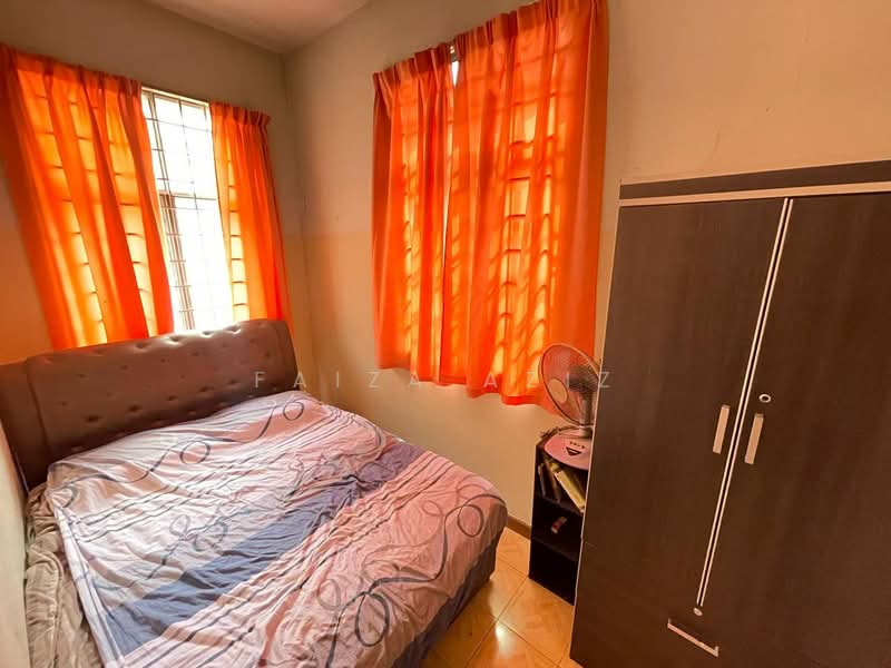 2.5-storey Terraced House for Sale in Taman Bukit Kelisa (Seremban) - Faiza Aziz - Bedroom - PropertyGuru.com.my