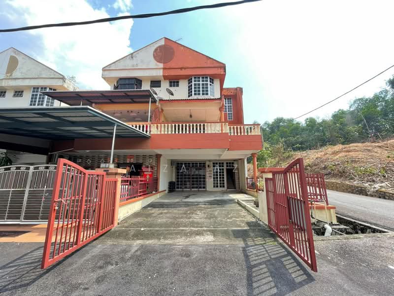 2.5-storey Terraced House for Sale in Taman Bukit Kelisa (Seremban) - Faiza Aziz - Exterior - PropertyGuru.com.my