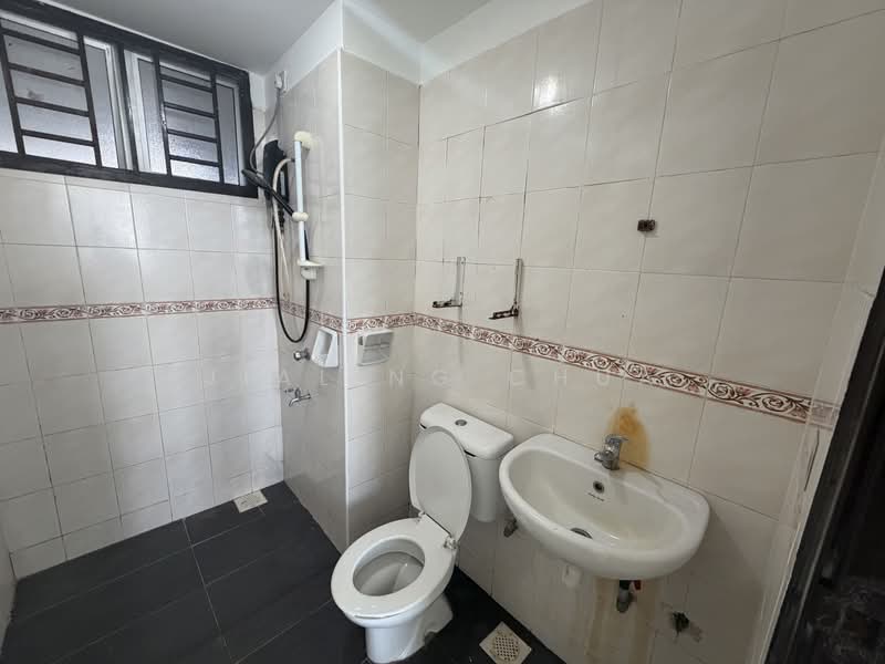 Service Residence for Sale at Nusa Perdana Apartment - Jialing Chua - Bathroom - PropertyGuru.com.my