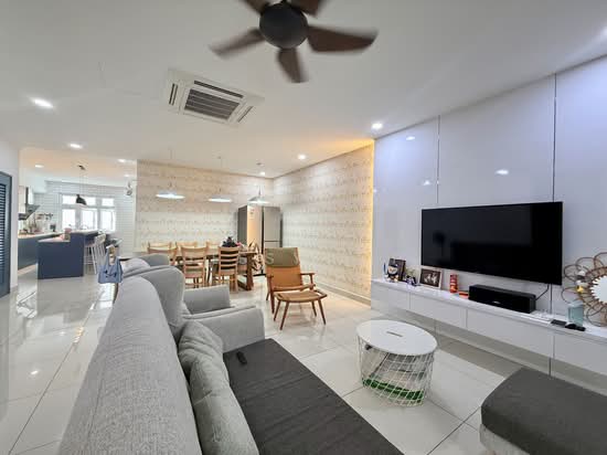 Rumah renovated susah jual di Johor - contoh ruang tamu rumah teres renovated Bandar Dato Onn