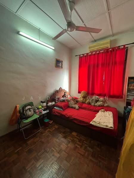 2-storey Terraced House for Sale in Taman Pekaka (Sungai Dua) - Jayden Soon - Bedroom - PropertyGuru.com.my