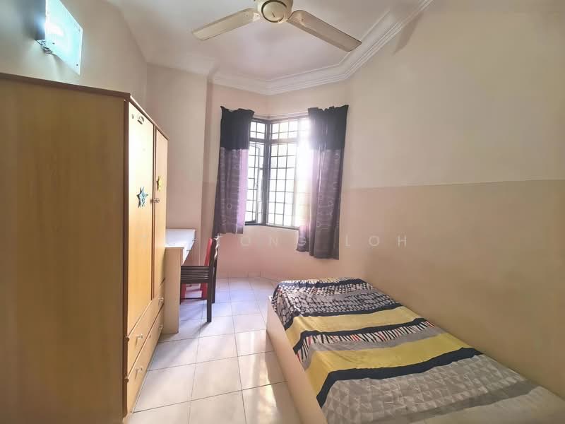 Apartment for Rent at Parkview Towers - TC Tong Loh - Bedroom - PropertyGuru.com.my