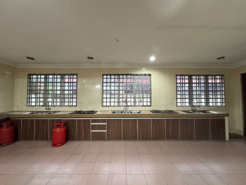 Semi-Detached House for Sale in Seksyen 3 (Bangi) - Gudrotullah Ikhwan - Kitchen - PropertyGuru.com.my