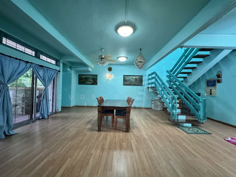 Semi-Detached House for Sale in Seksyen 3 (Bangi) - Gudrotullah Ikhwan - Living Room - PropertyGuru.com.my