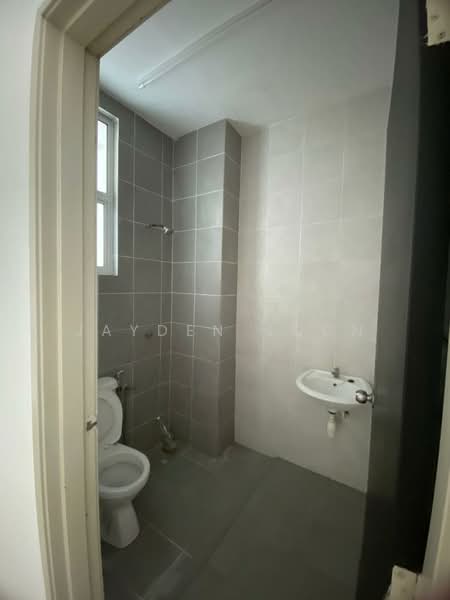 Semi-Detached House for Rent in Hijauan Hills (Simpang Ampat) - Jayden Soon - Bathroom - PropertyGuru.com.my