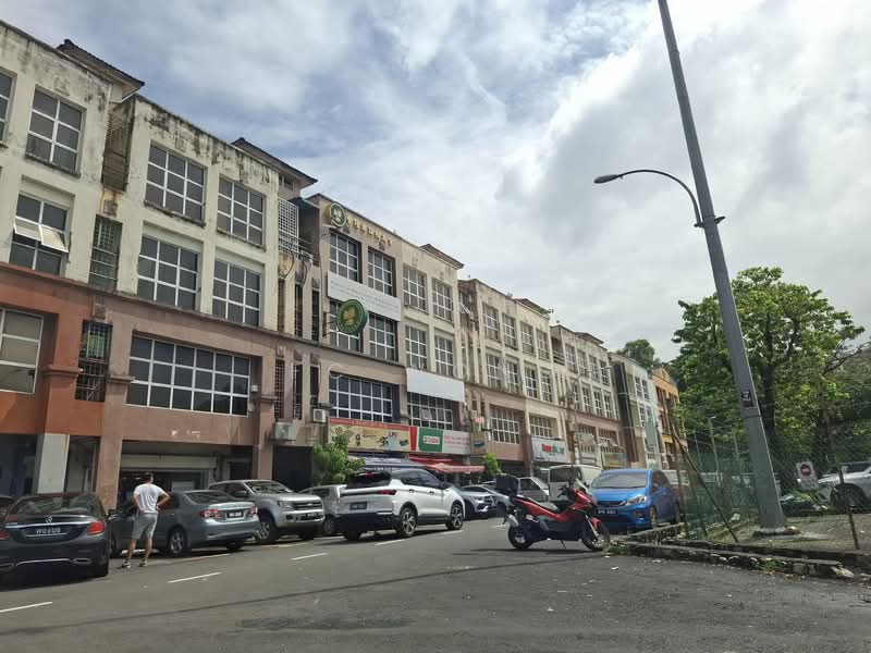 Shop / Office for Sale in BANDAR PUCHONG JAYA (Puchong) - FC Wong - Exterior - PropertyGuru.com.my