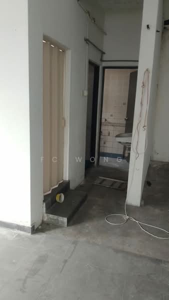 Shop / Office for Sale in BANDAR PUCHONG JAYA (Puchong) - FC Wong - Interior - PropertyGuru.com.my
