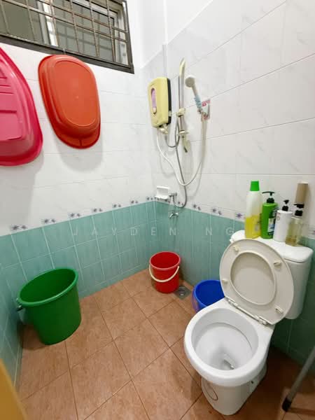 1.5-storey Terraced House for Sale in Taman Daya (Johor Bahru) - Jayden Ng - Bathroom - PropertyGuru.com.my