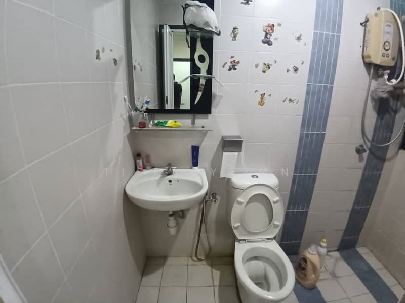 Service Residence for Rent at Diamond Residences - Tiffany Tan - Bathroom - PropertyGuru.com.my
