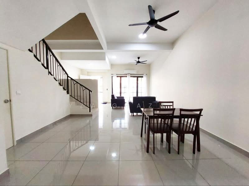 Monet Springtime @ Monet Residences Sunsuria City untuk Untuk Dijual - RM 660,000, Mac 2026 - Living Room - PropertyGuru.com.my