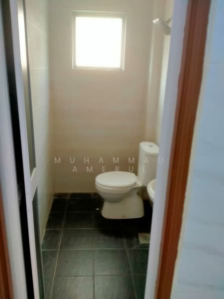 Pangsapuri Seri Mawar untuk Untuk Disewa - RM 998 /bulan, Mac 2026 - Bathroom - PropertyGuru.com.my
