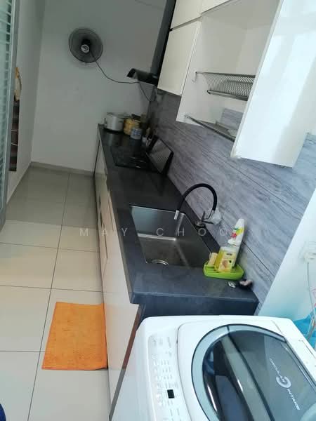 Condominium for Sale at Berjaya Condominium - May Choo - Kitchen - PropertyGuru.com.my