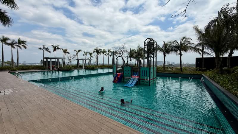 Service Residence for Sale at SkyLake Residence - Zarema Kulbuzheva - Pool - PropertyGuru.com.my