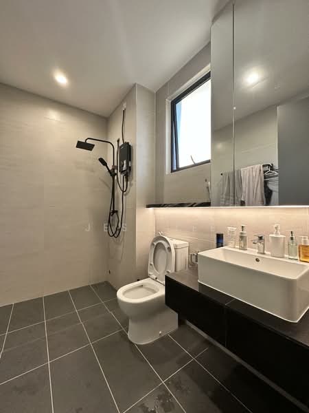 EMBER @ Eco Ardence untuk Untuk Disewa - RM 4,200 /bulan, Mac 2026 - Bathroom - PropertyGuru.com.my